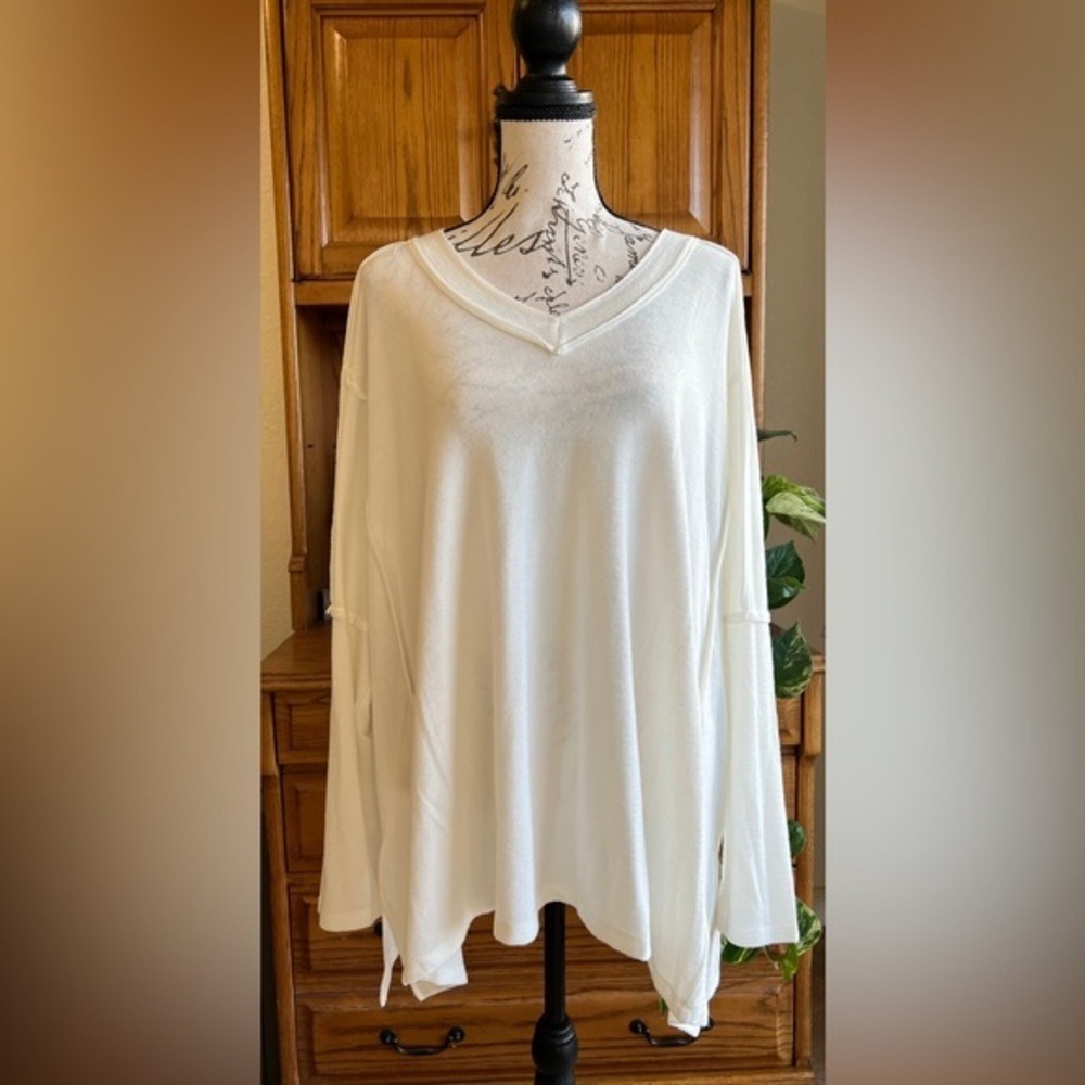 Easel Los Angeles Womens White Oversized V-Neck Tunic Top Raw Seam Knit M